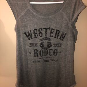 Maurice’s T-shirt! Size: L great condition!